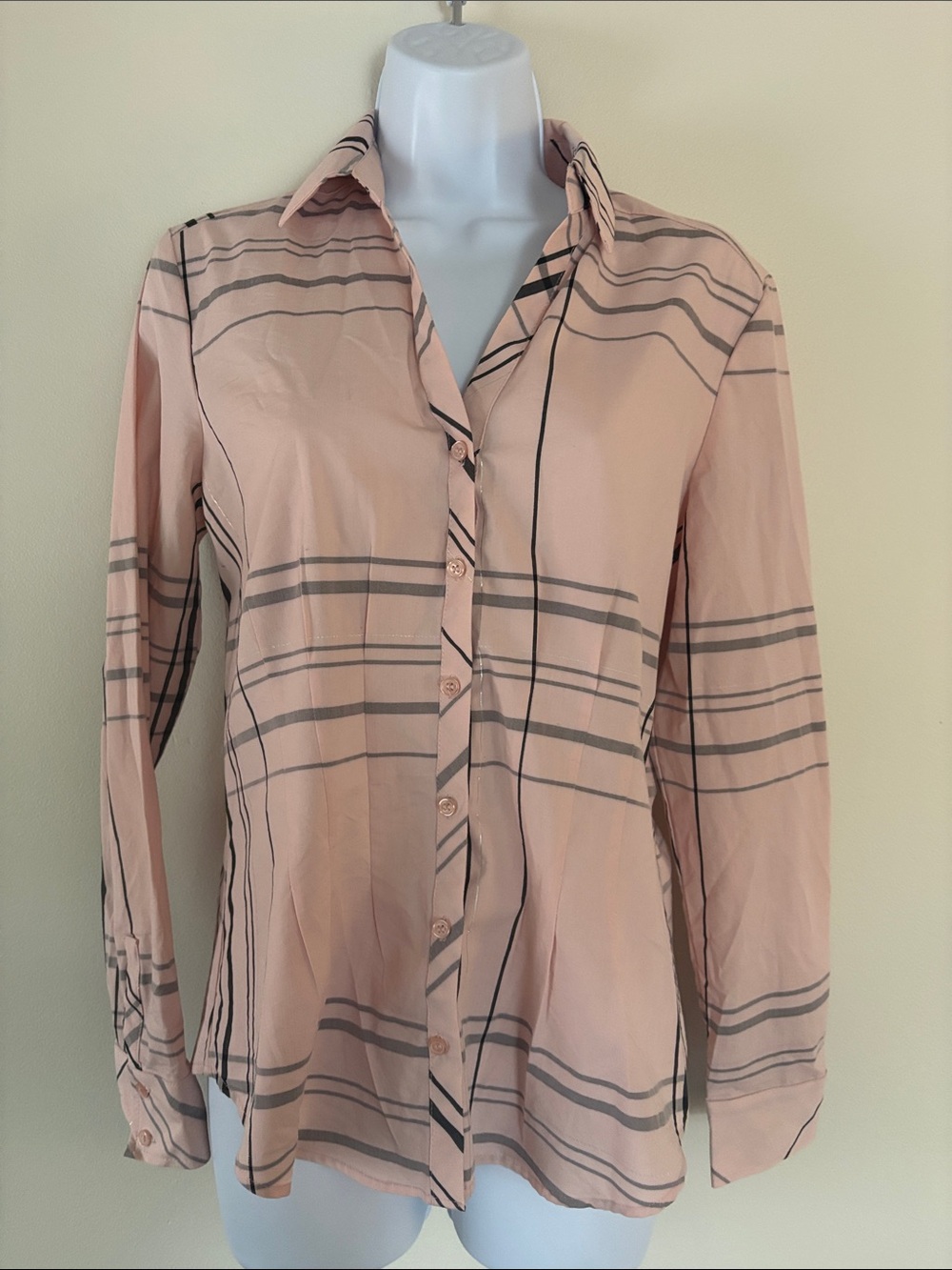 New York & Company Light Pink Plaid Button-Down Shirt